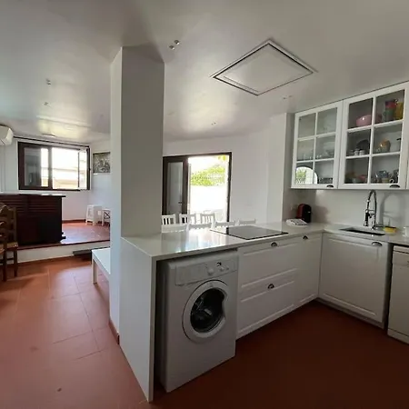 Prázdninový dům Com 5 Quartos A 5 Min E Do Centro