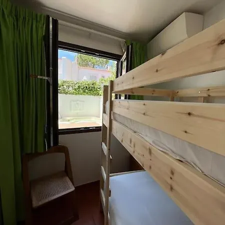 Com 5 Quartos A 5 Min E Do Centro *