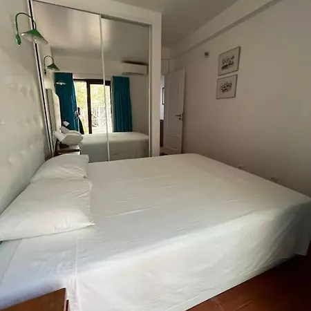Com 5 Quartos A 5 Min E Do Centro Vakantiehuis *