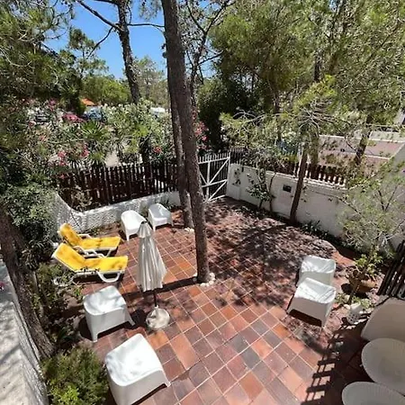 Com 5 Quartos A 5 Min E Do Centro * Monte Gordo