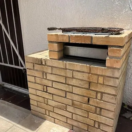 Com 5 Quartos A 5 Min E Do Centro Дом отдыха