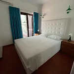 Casa de Férias Com 5 Quartos A 5 Min E Do Centro *