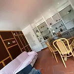 Com 5 Quartos A 5 Min E Do Centro *