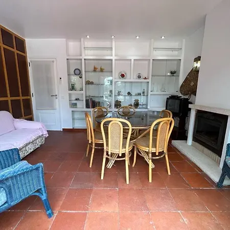 Com 5 Quartos A 5 Min E Do Centro Монте-Гордо