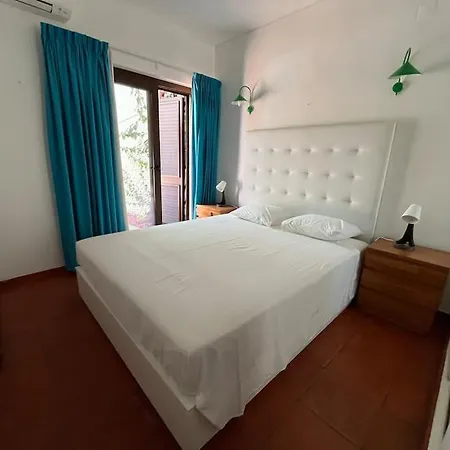 Com 5 Quartos A 5 Min E Do Centro