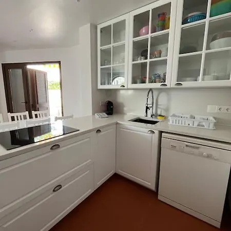 Com 5 Quartos A 5 Min E Do Centro בית נופש מונטה גורדו