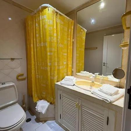 Com 5 Quartos A 5 Min E Do Centro Монте-Гордо